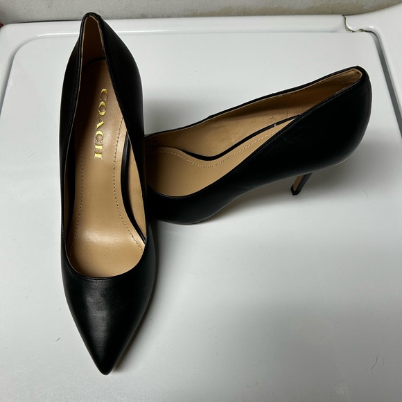 COACH Wiley Pumps - Picture 7 of 10